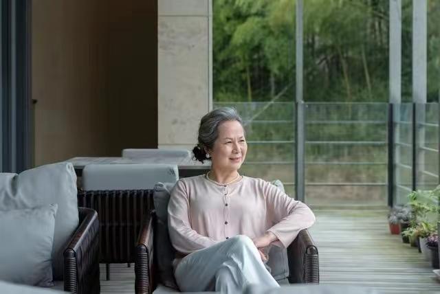 53歲退休生活大轉變！鄰居一個請求，開啟「既賺錢又快樂」的第二人生