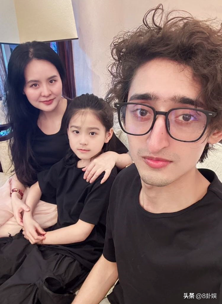 不惜放棄億萬家產！杜拜富二代戀上「大16歲離異女」　跨國倒追當入贅女婿：老婆在哪我在哪