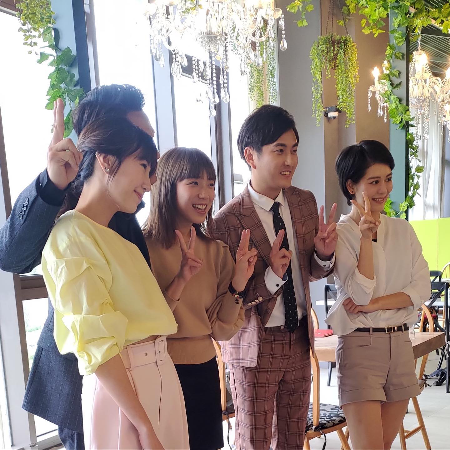 嫁作台灣媳婦3年！八點檔女星挺6個月孕肚「驚喜揭開寶寶性別」　方馨現場驚呼：媽媽太會藏了