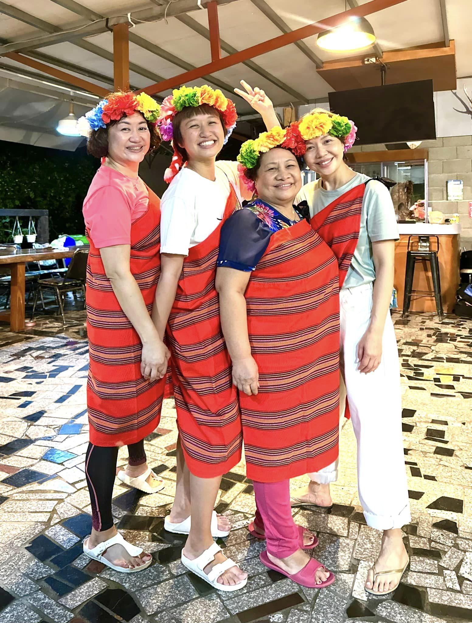 爸爸是大人物！53歲女星曝「爸爸生前寵妻」手路菜藏滿愛　「為小20歲老婆鋪後路」辦後事才知