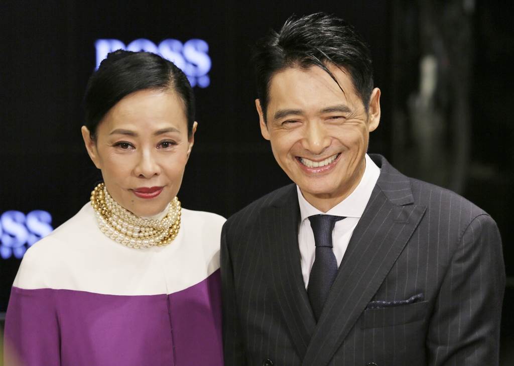 真的沒娶錯人！周潤發夫妻現身宴會「37年互動全曝光」　發嫂「默默1舉動」獲封賢內助