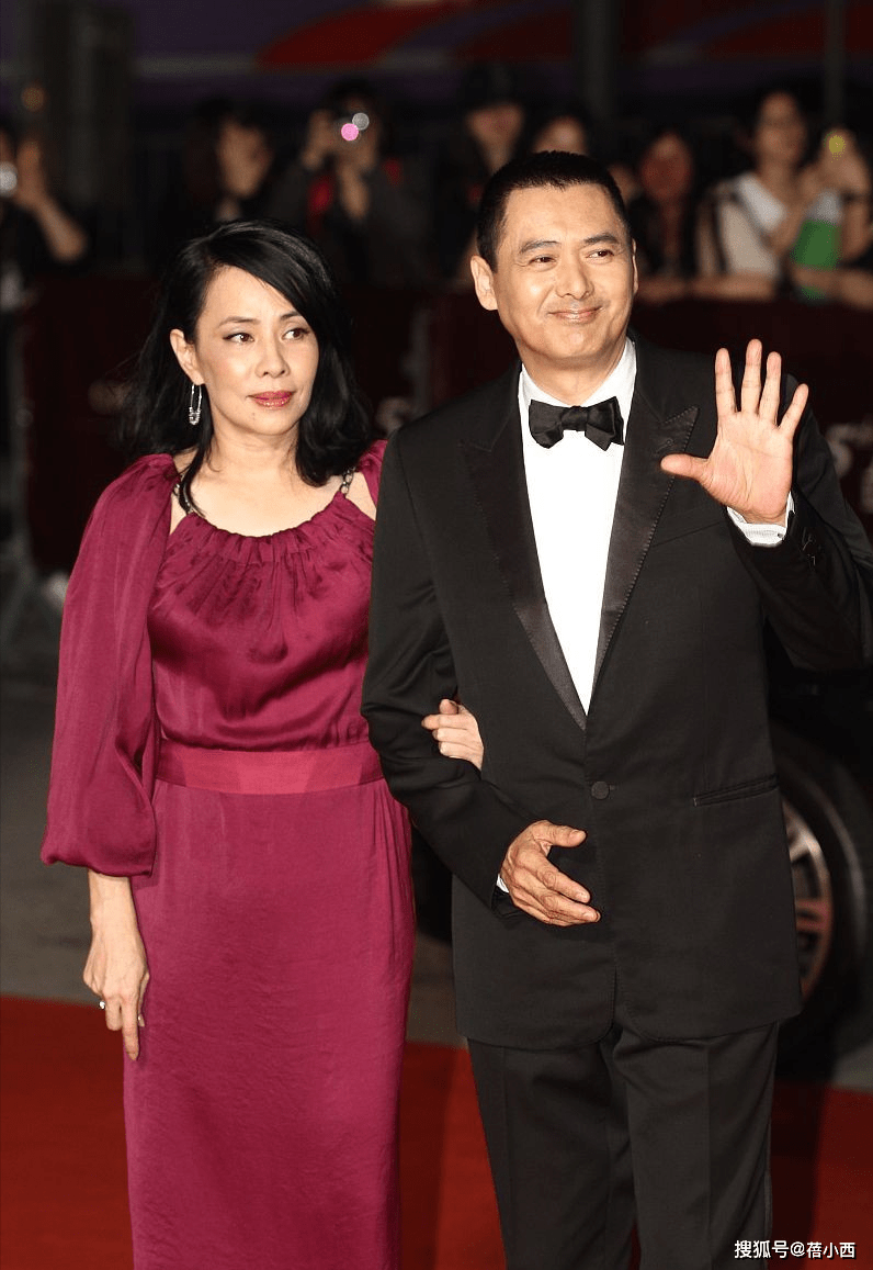 真的沒娶錯人！周潤發夫妻現身宴會「37年互動全曝光」　發嫂「默默1舉動」獲封賢內助