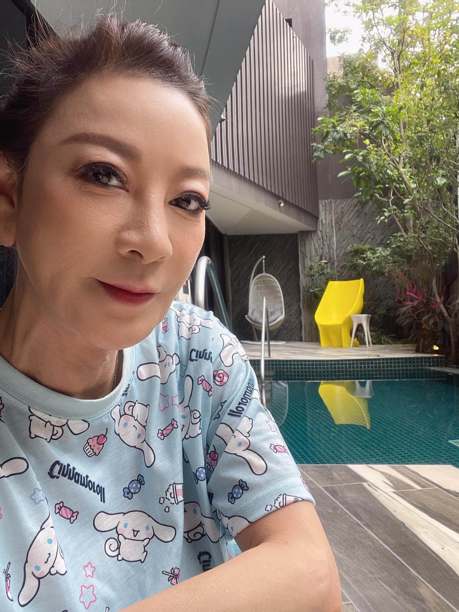 國中畢業就工作！資深女星自爆「每天跑8場廟會」狂賺8桶金　「25歲台北買豪宅」單身當孝女