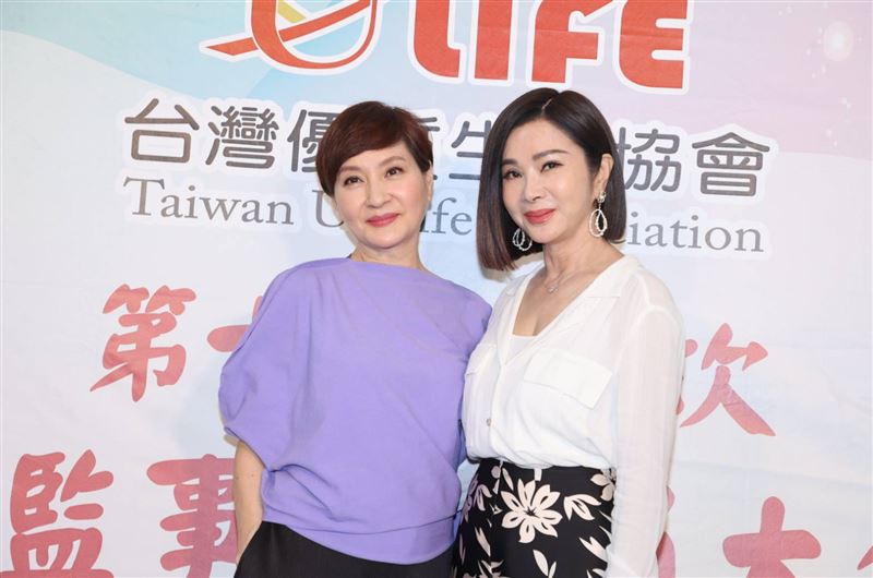 賣掉上海豪宅回台！62歲最美主持「同框67歲陳美鳳」全網驚呆　近照曝光「被迫與兒分隔兩地」
