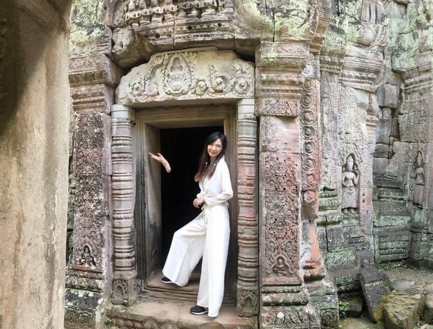 不能不信邪！58歲女星「旅遊撞鬼多隻手」看了就發抖　「公開靈異照」網嚇壞：怎麼還敢留
