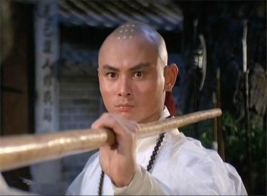 金庸專業戶！武打巨星「80年代紅極一時」中風遭棄養　妻離子散「劉德華伸援手」近況曝