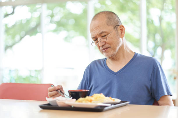 拉肚子拉到沒命！80歲老夫婦1亡1傷「全因一碗蛋炒飯」　醫嘆「疏忽小細節」：生蔥花也釀禍