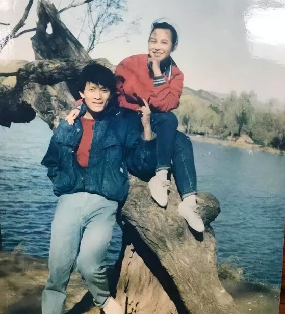 19歲和窮小子私奔！她在「地下室連生3胎」不被父母承認　丈夫用9部劇「將她捧成當紅女星」
