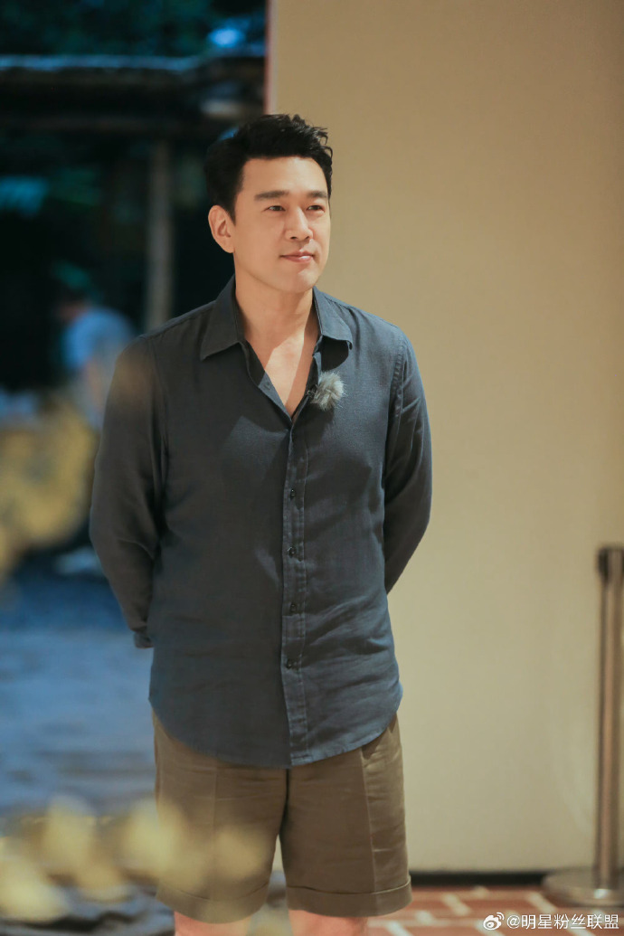 和林志穎同歲！《花系列》男星「近半百拚選秀」成雅痞大叔　驚吐經濟狀況「我沒有錢」