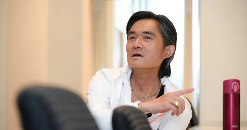 離婚14年！55歲江國賓「罕提已故前妻」7年不拍吻戲　永不再婚「淚謝生命中兩女人」私下超癡情