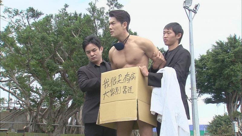 拍落水戲釀意外！45歲八點檔男星「昏迷緊急搶救」　腳遭泥濘卡住「失溫被撈上來」狀況曝光