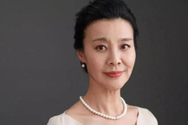 我學歷高賺的比哥哥多「時常補貼他們家」！　我住院20天哥嫂沒出現「出院後大嫂來探望」我終於看清