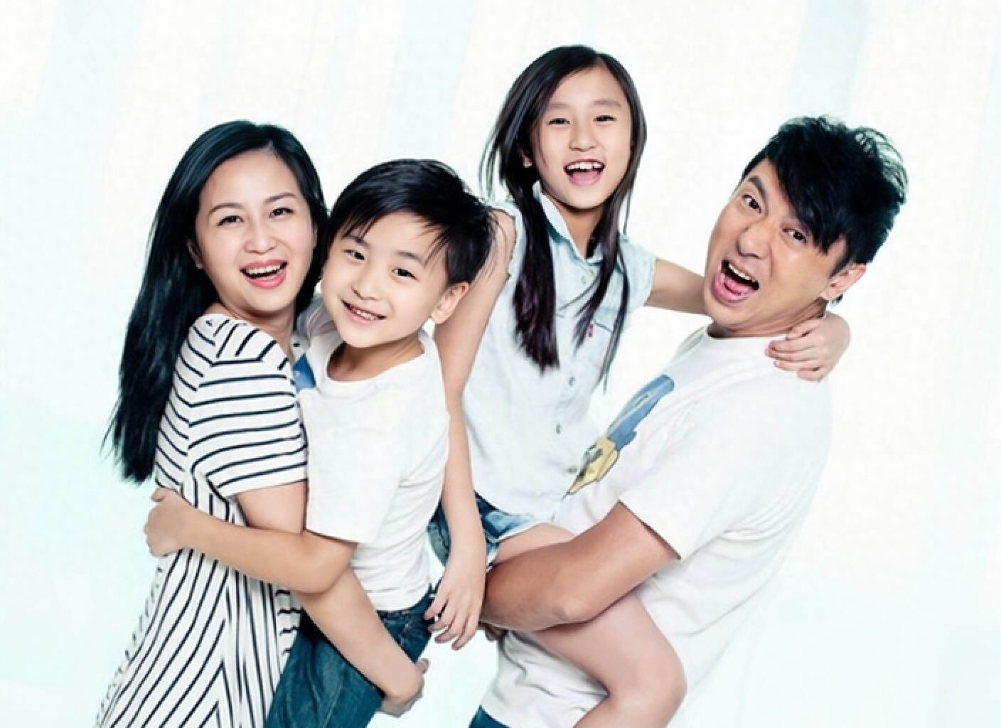 妻才罹癌過世！53歲男星驚傳「頭部長腫瘤」緊急開刀　「手術耗費8小時」兒女病房外淚崩：別帶走爸爸...