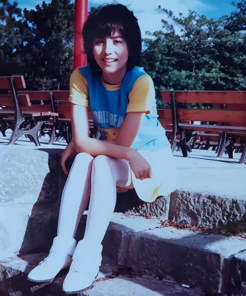 出道40年！她被譽為「台灣第一美人」活得通透颯爽　「甘願當後母」2段婚仍失敗收場...