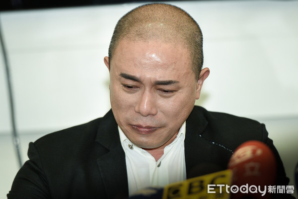一肩獨扛家計！53歲《天道》男星離婚「負擔兒子教育費」太感謝前妻　母癱哥身障「他開完刀後親自照顧」