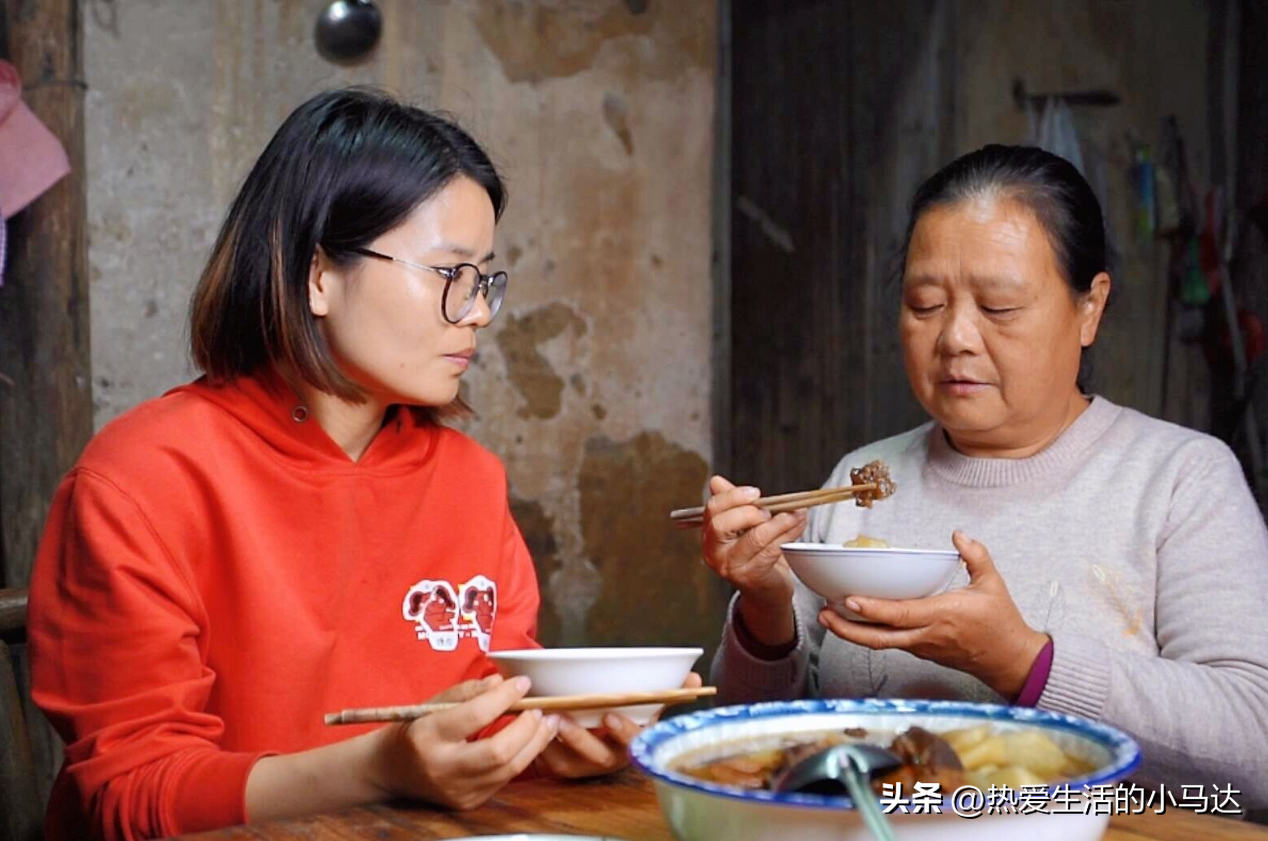 因為一頓飯！我和初戀情人「被媽媽無情拆散」　18年後我「再見初戀」才明白母親良苦用心