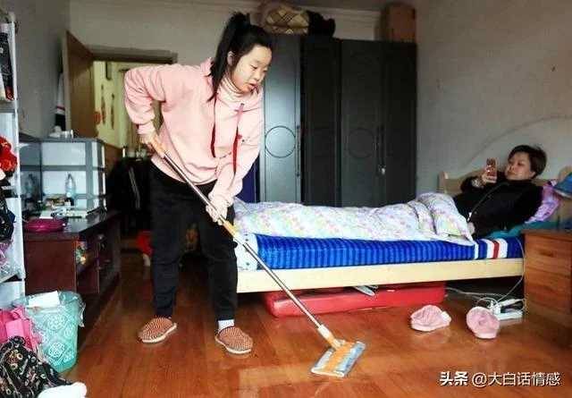 父親「娶了後媽」把女兒趕出家門！6年後女兒事業有成歸來　到家後「見到繼母」卻愣住了