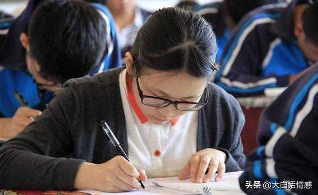 父親「娶了後媽」把女兒趕出家門！6年後女兒事業有成歸來　到家後「見到繼母」卻愣住了