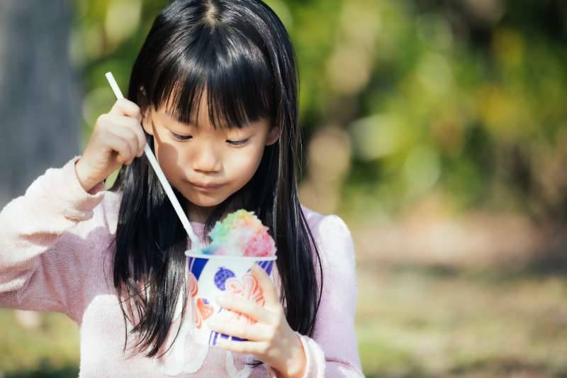 父親「娶了後媽」把女兒趕出家門！6年後女兒事業有成歸來　到家後「見到繼母」卻愣住了