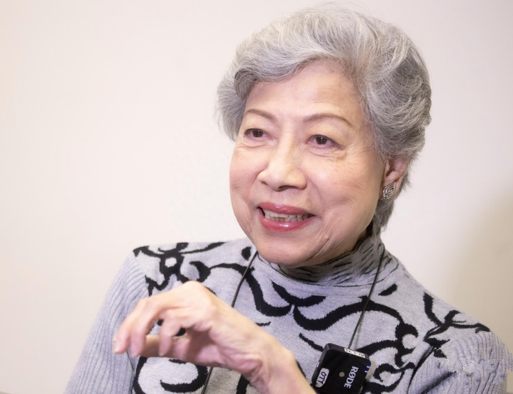 與影后坐同輛車！他目擊「89歲老戲骨」獨自搭巴士　「終生不婚無子」晚年生活曝
