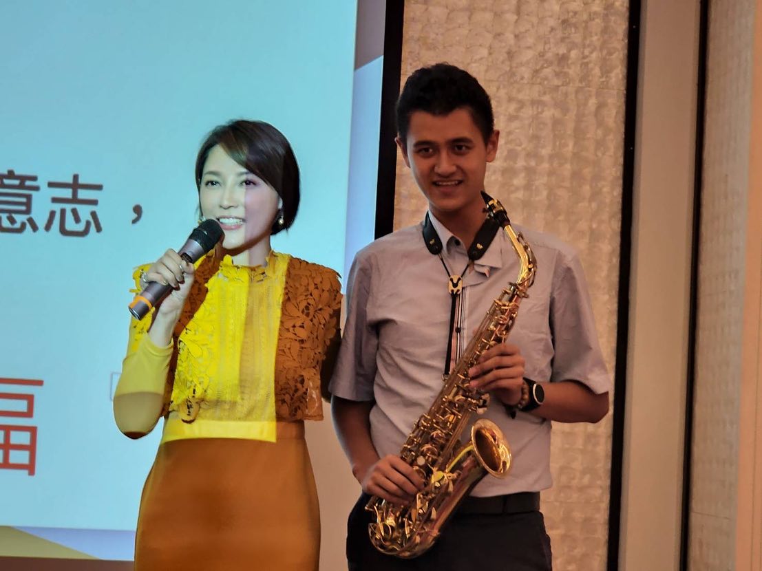 尪是台中地主！本土劇惡女「突賣掉千萬豪宅」搬回台北　帥兒1舉超暖「輪廓深邃像混血兒」