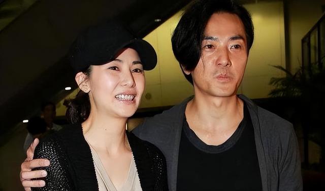 結婚10年無子！天王夫婦「超市買衛生紙」被捕獲　小6歲妻「小腹微隆起」網驚喜喊：孕味十足