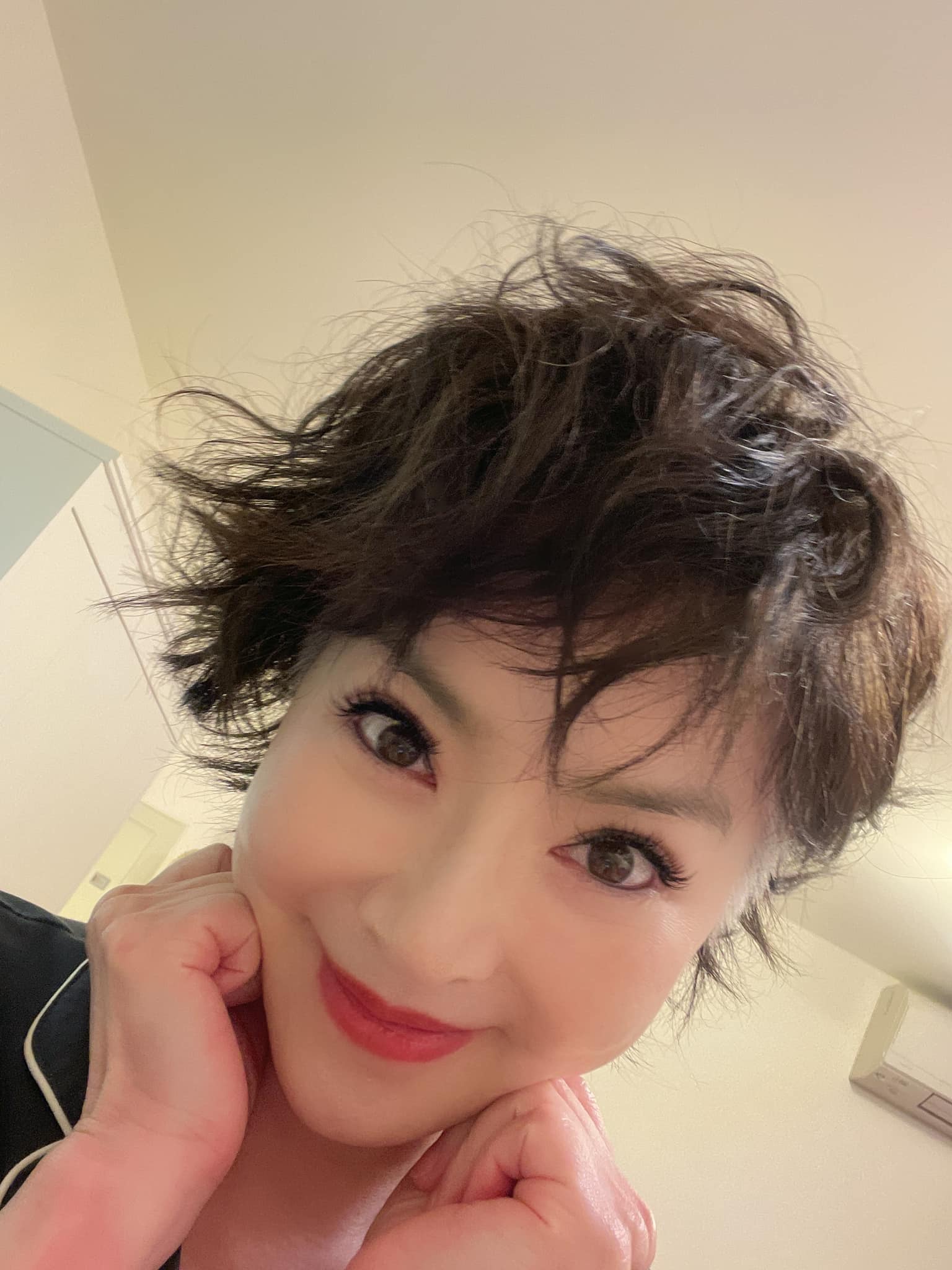樂當不婚族！資深女星「每年砸百萬動臉」維持美貌　「媽媽是開酒店」豁達養老觀讚爆