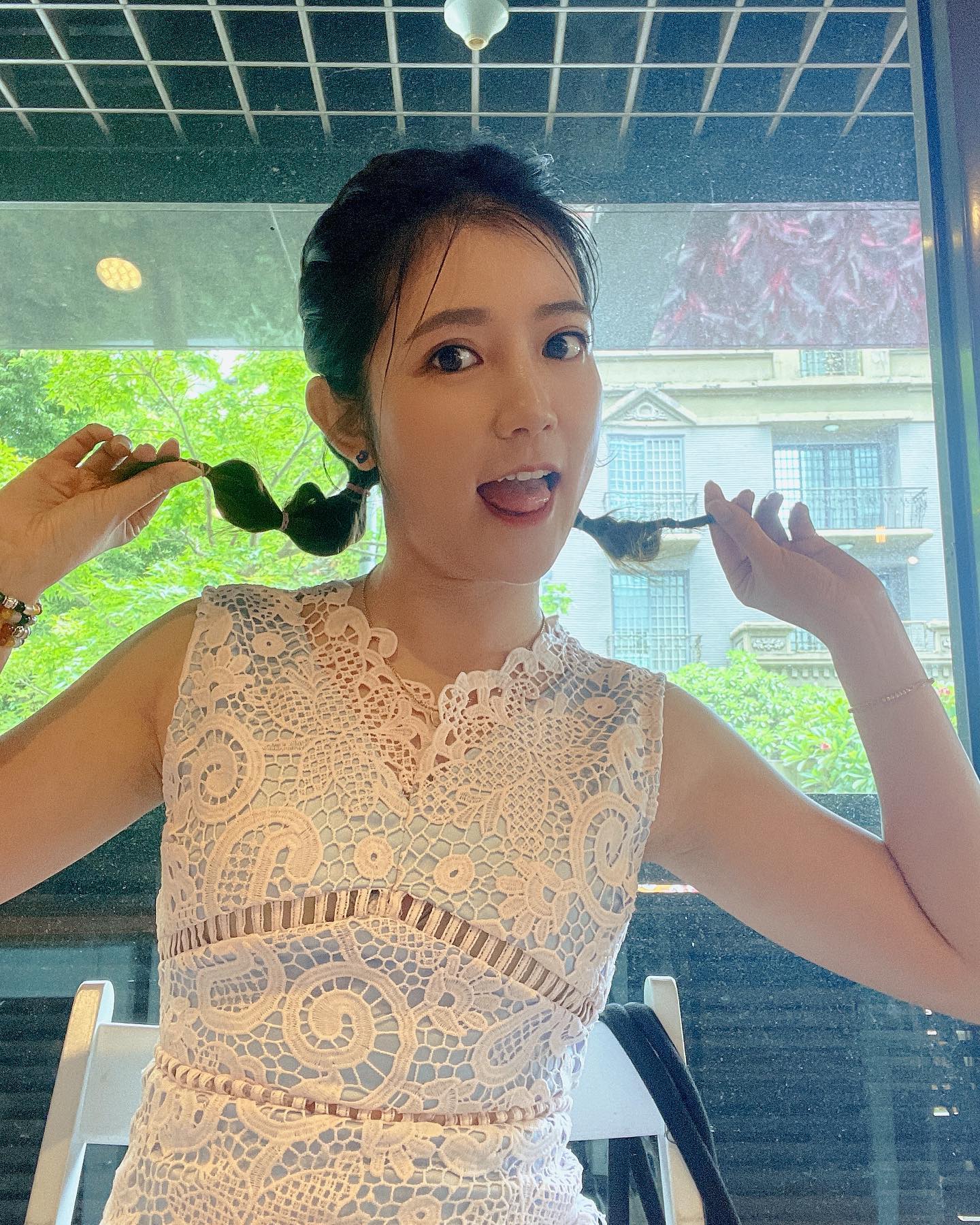 小12歲弟弟追求！《市井豪門》甜心女星嘆回：你媽會難過　為爺奶拚買房「女星不是都想嫁豪門」