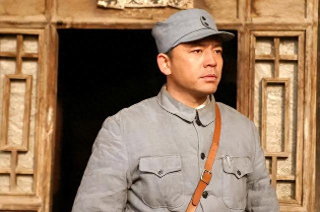 錯過鞏俐！校草男星「把情意埋心底」不敢開口　29歲「轉身娶妻情牽31年」被譽最美愛情