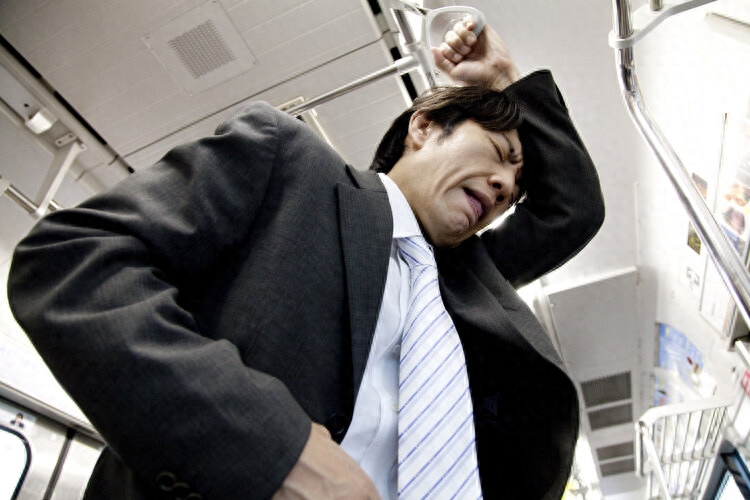 肝癌一發現「就是晚期」？上廁所時出現「3個異常」　醫生建議：儘早排查肝病