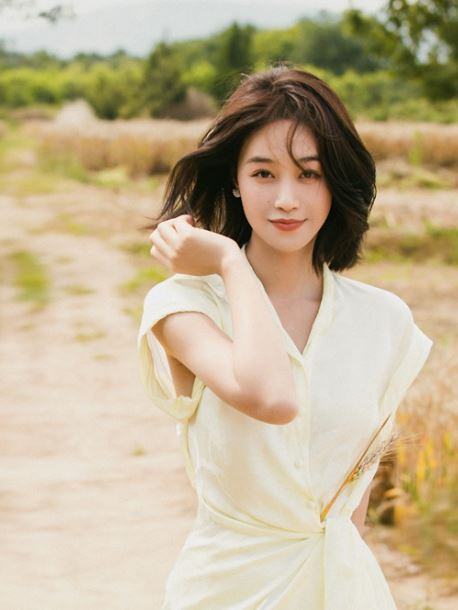 演活《甄嬛傳》丫鬟！12年後「她身材前凸後翹」太火辣　「絕美近照曝」網喊：果郡王要後悔了
