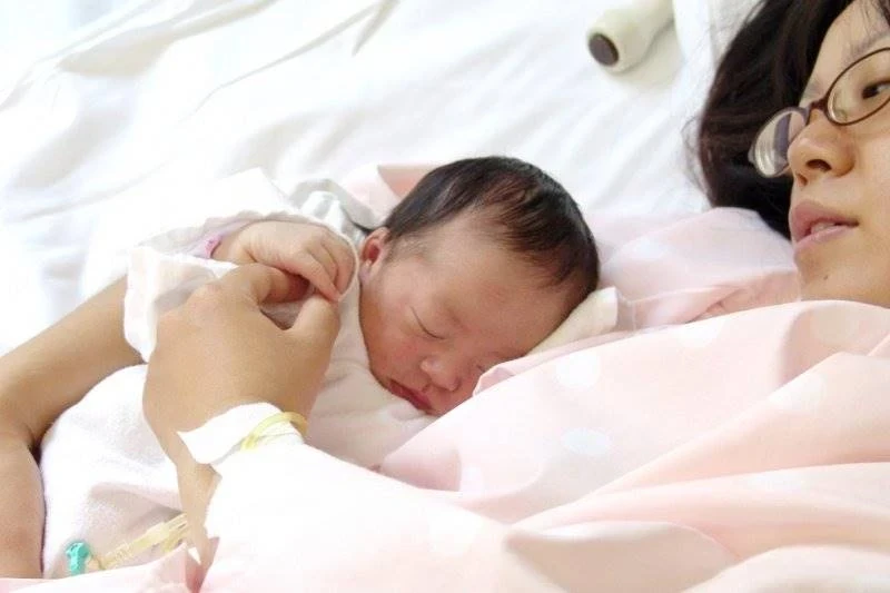 我把小三生的兒子接回家！老婆竟每晚「打扮漂亮出門」凌晨才回　我跟蹤看到「不可思議的一幕」氣瘋了