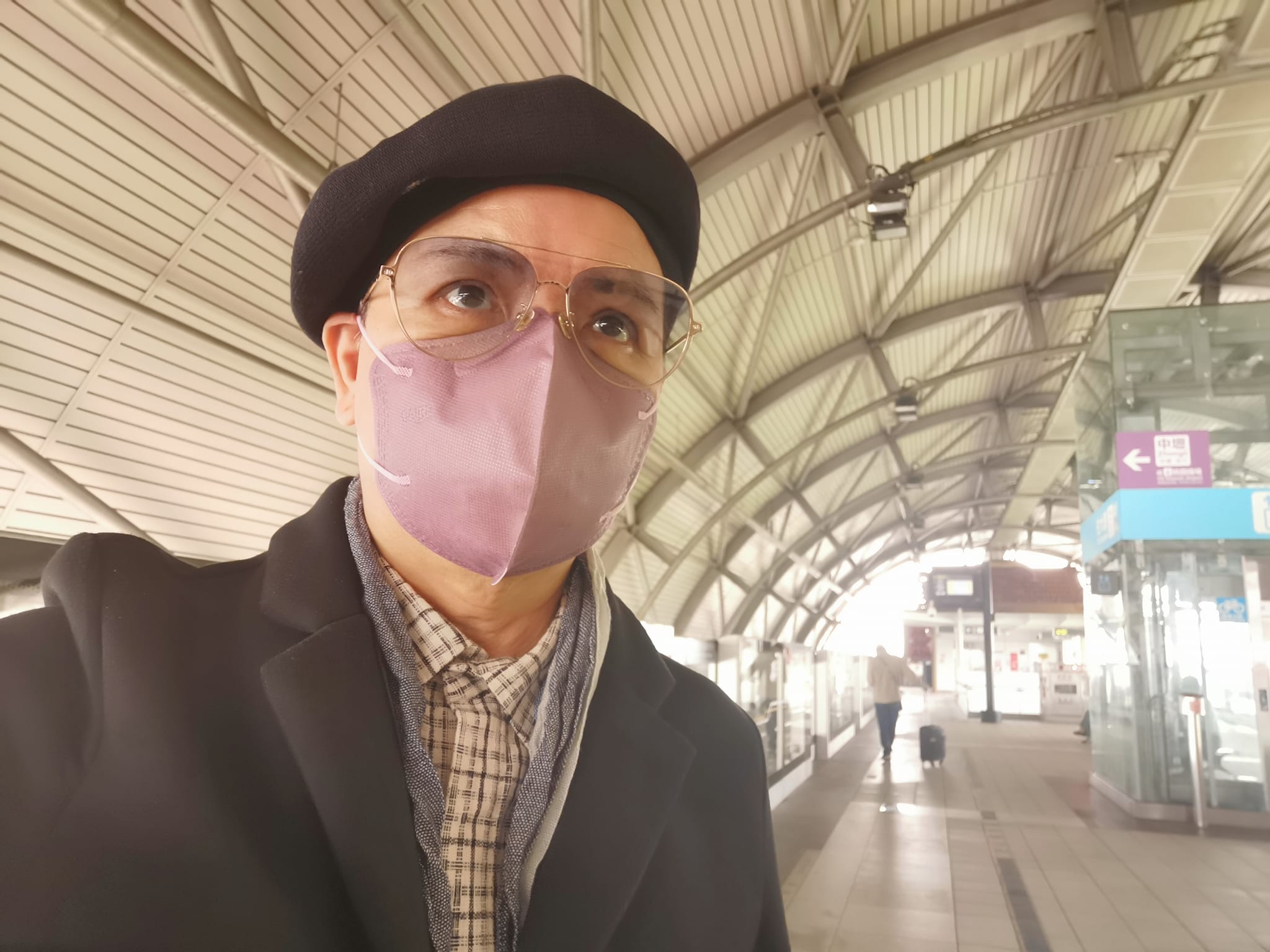 才送走病母!69歲金鐘男星「罹患扁桃腺癌」緊急開刀 「右頸留12公分傷疤」化療病況曝光