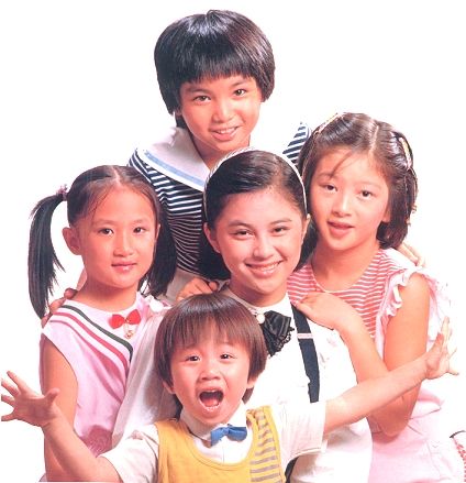 無修圖年代！天心曬「28年前泳裝照」驚見賈靜雯　5美女「全是知名女星」網狂問：中間認不出