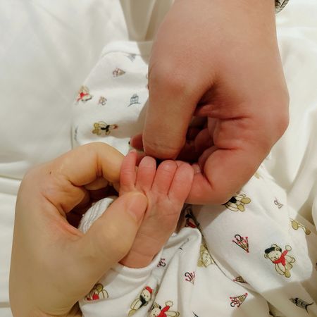 快訊／41歲女歌手生了！兒一出生「肺積水入住保溫箱」嚇壞全家