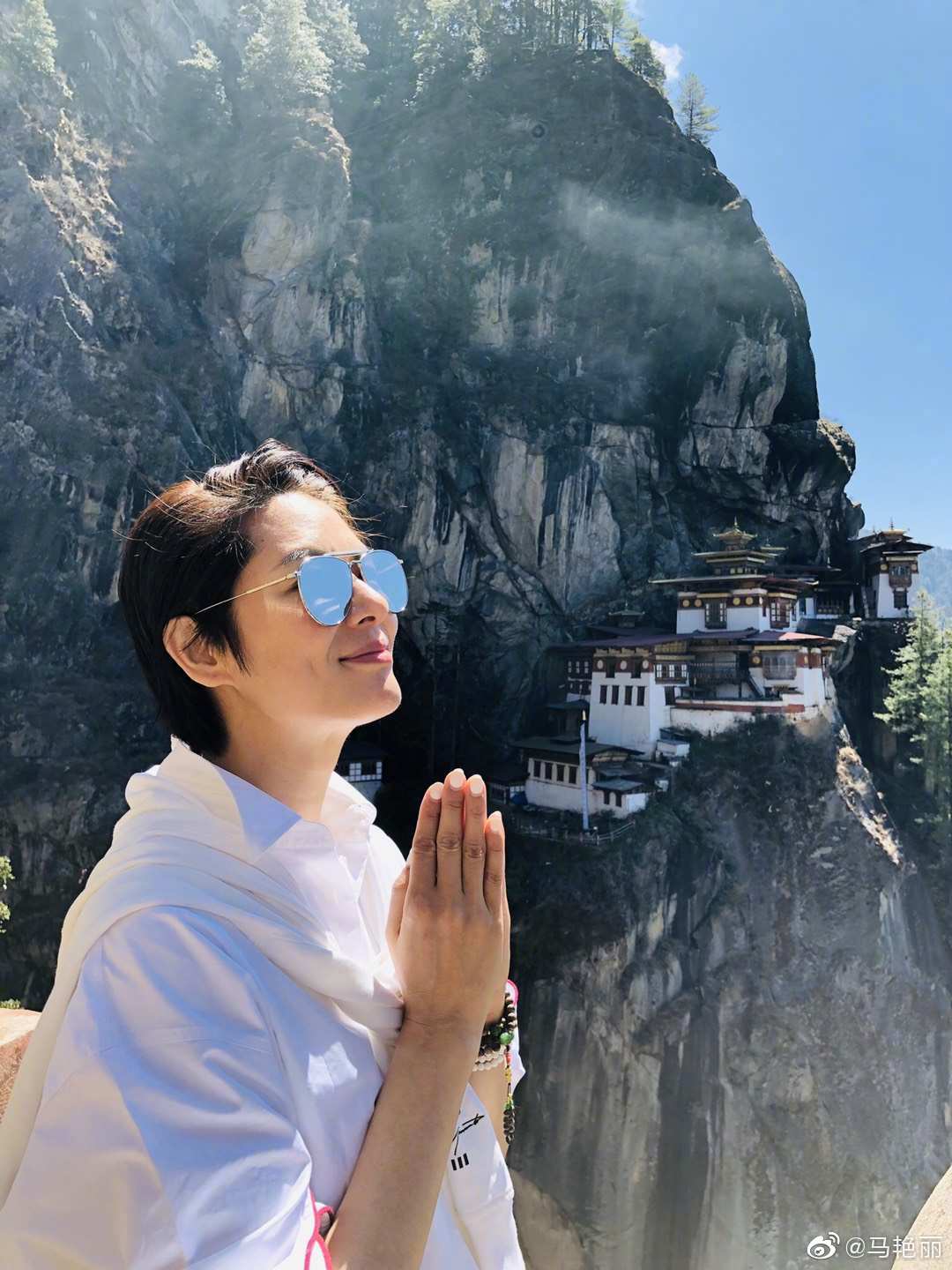 「第一名模」嫁給3婚大導演！卻慘遭小三奪愛　如今「小三癱瘓」她獨自帶娃身價過億