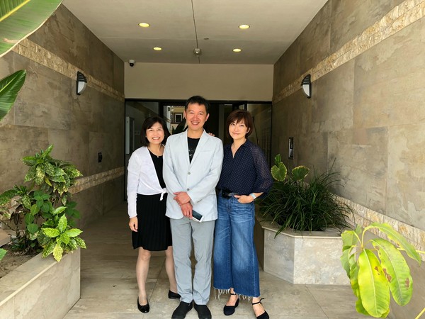 退圈30年！軍中情人「隨夫赴美」爽當貴婦　好友探望驚艷「61歲凍齡超驚人」