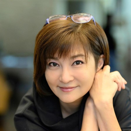 退圈30年！軍中情人「隨夫赴美」爽當貴婦　好友探望驚艷「61歲凍齡超驚人」