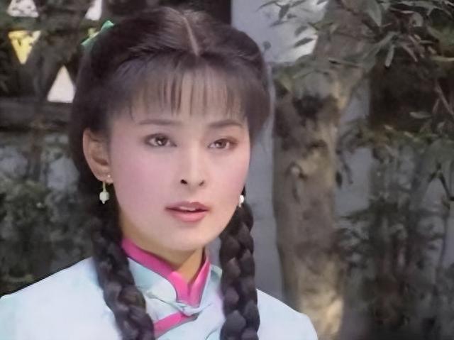 斷開電視劇一哥！最美瓊女郎「一手養大兒」低調再婚　「定居加拿大」56歲活成少女