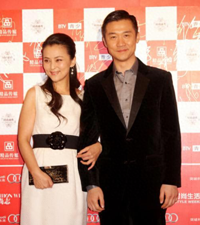 斷開電視劇一哥！最美瓊女郎「一手養大兒」低調再婚　「定居加拿大」56歲活成少女