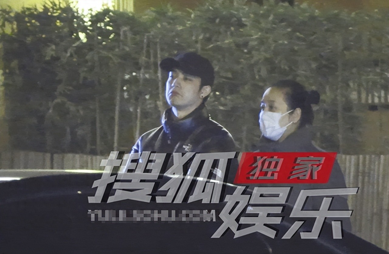 被爆外遇小鮮肉！55歲視后「老公暴瘦坐輪椅」照片曝光　不見愛妻陪伴「行動遲緩難自理」