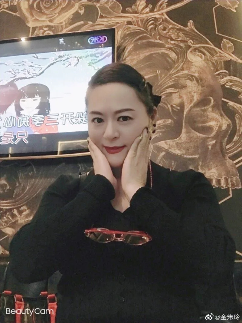 黯然引退！一代歌后失婚「帶女兒回娘家」被親弟動手　「為養家當保姆」消失近況曝