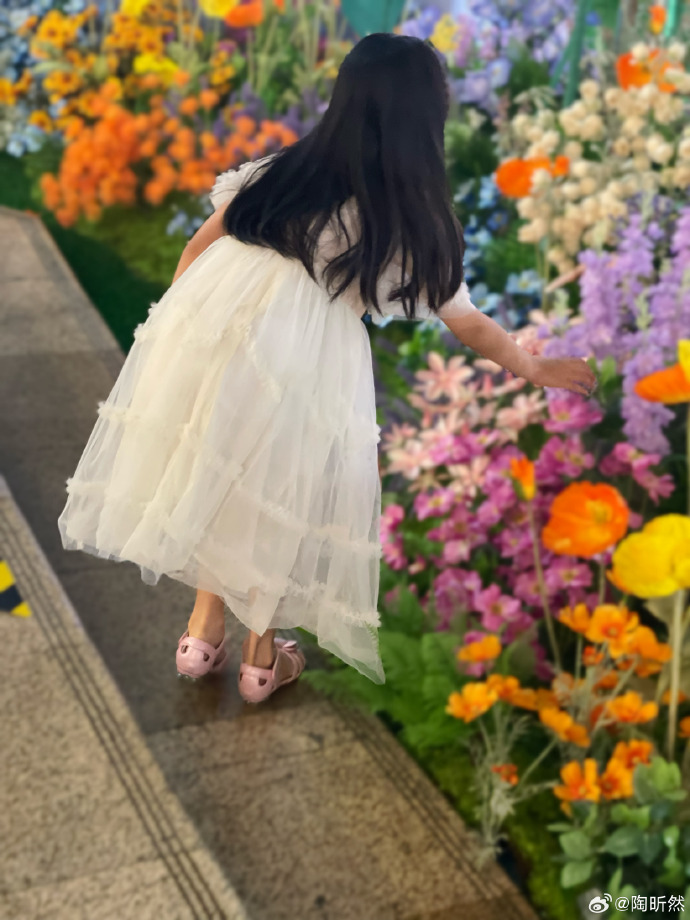 孩子更重要！《甄嬛傳》女星「放棄爆紅機會消失」今不如昔　「首曝7歲愛女」甜喊：一生最幸福
