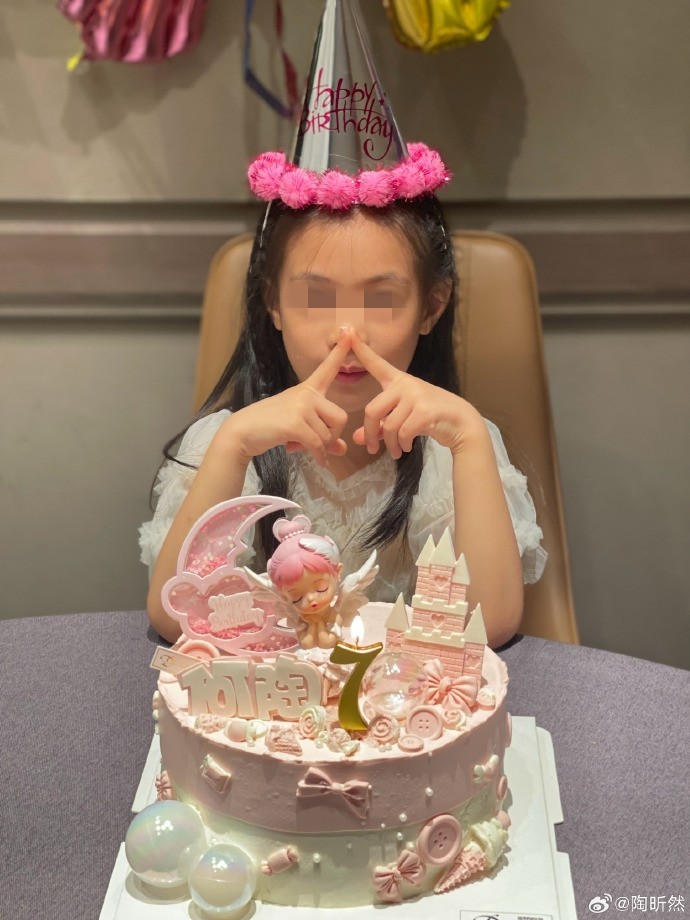 孩子更重要！《甄嬛傳》女星「放棄爆紅機會消失」今不如昔　「首曝7歲愛女」甜喊：一生最幸福