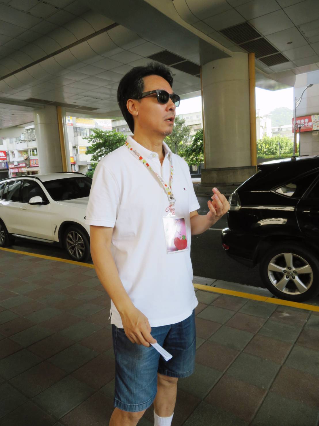車禍肇事者想逃！資深男星「衝過去一把抓住」正義暖舉曝　「熱心幫指揮交通」被網友讚翻