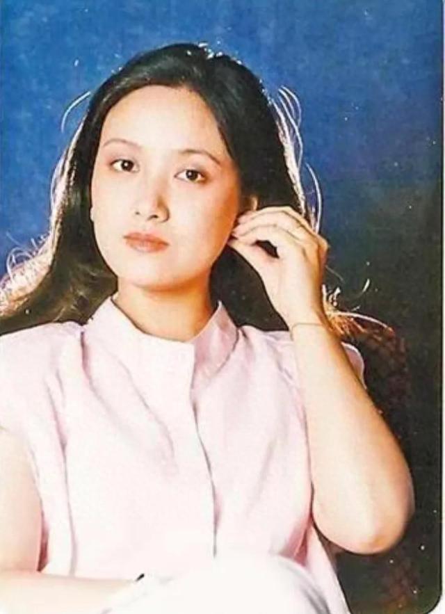 淨身出戶另娶新歡！68歲影帝拋棄結髮妻「35年後境遇大不同」　「獨子被演藝圈封殺」成最大心病