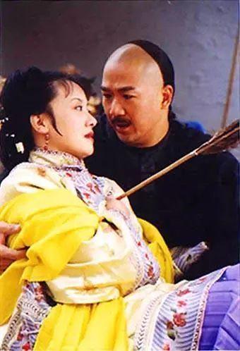 淨身出戶另娶新歡！68歲影帝拋棄結髮妻「35年後境遇大不同」　「獨子被演藝圈封殺」成最大心病
