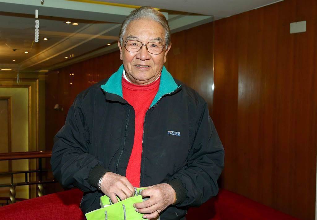 生前愛提攜後輩！資深男星離世「獲金鐘特別貢獻獎」遺孀回應了　昔日古典美人「為愛霸氣護航」