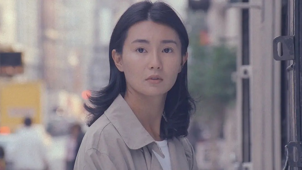 捕獲野生影后！58歲孤身逛街「竟無人認出」　大方曬「素顏真面目」網看呆：她也有斑和皺紋