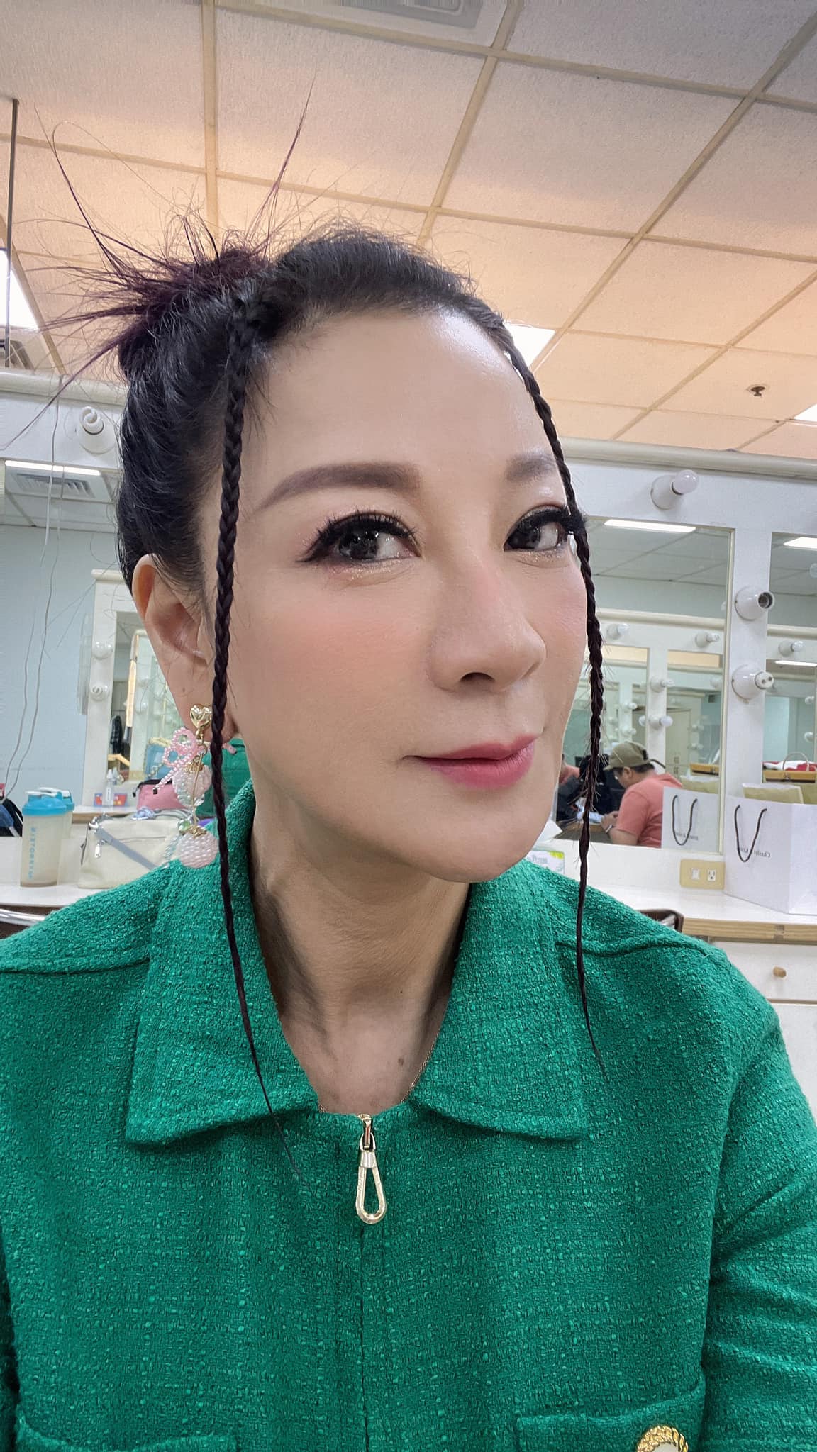 狗眼看人低！內科男買28坪房「被女友嫌太小拋棄」　資深女星開轟「眼瞎沒福氣」：我是他阿姨